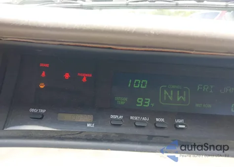 2000 Toyota Avalon Xls z USA, uszkodzony, nr VIN 4T1BF28B2YU095637